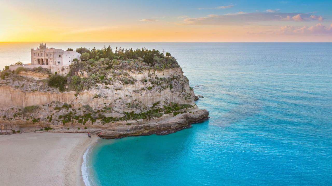 Sunset Beach Club Tropea トロペーア エクステリア 写真